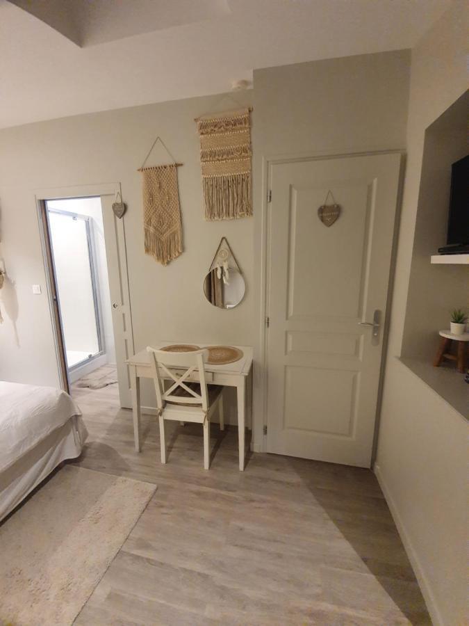Wisteria Cottage Fleurines المظهر الخارجي الصورة